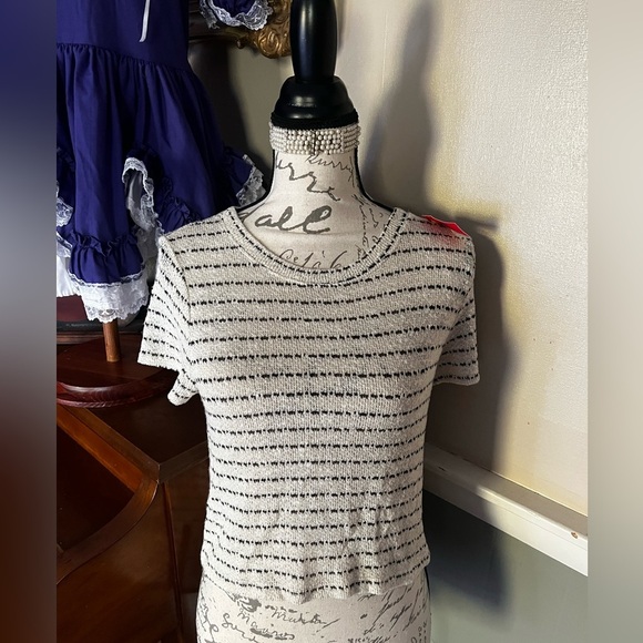 🤍 Forever 21 Soft Stretchy Cropped Top Made in USA Size M - Picture 1 of 6